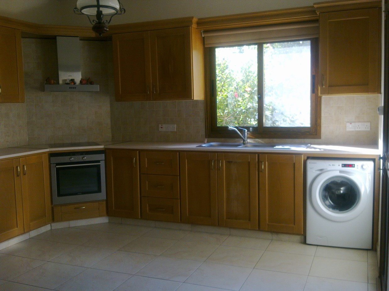 4 Bedrooms House / Villa in Pareklissia, Limassol