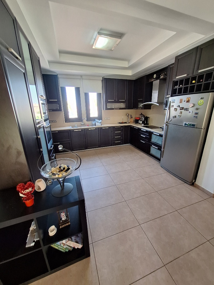 4 Bedrooms House / Villa in Oroklini, Larnaca