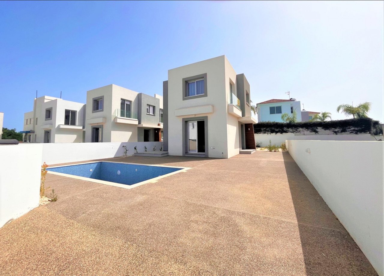 3 Bedrooms House / Villa in Kapparis, Famagusta