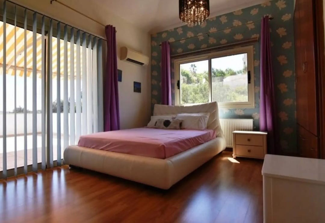 4 Bedrooms House / Villa in Pyrgos, Limassol