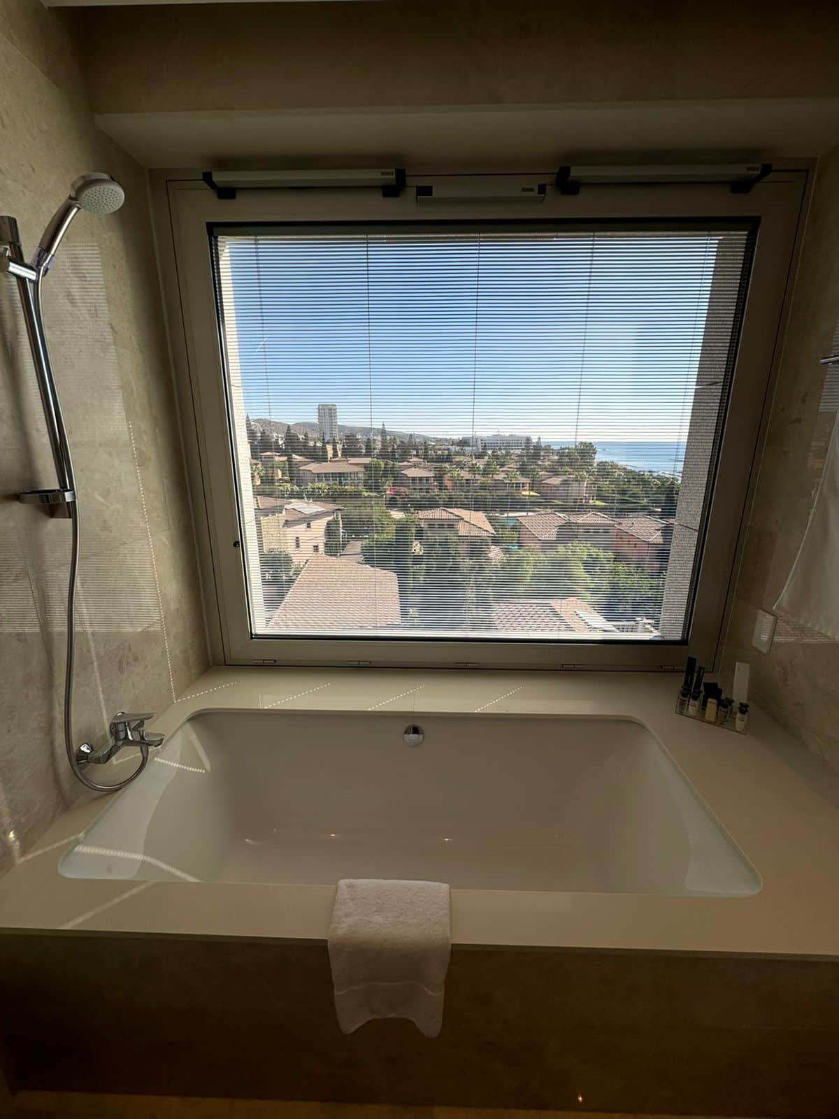 2 Bedrooms Apartment in Saint Raphael Area, Limassol