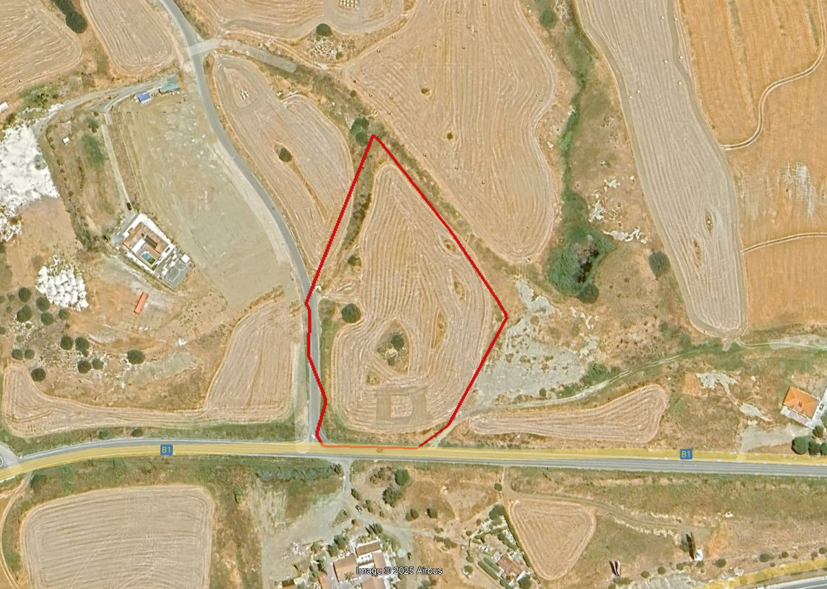 Land in Monagroulli, Limassol