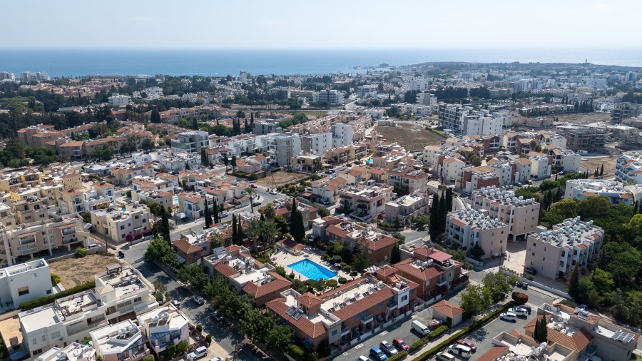 2 Bedrooms Townhouse in Kato Paphos, Paphos