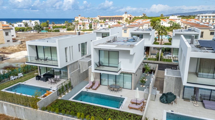 2 Bedrooms House / Villa in Kato Paphos, Paphos