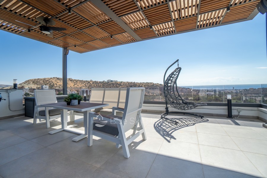 4 Bedrooms House / Villa in Germasogeia, Limassol