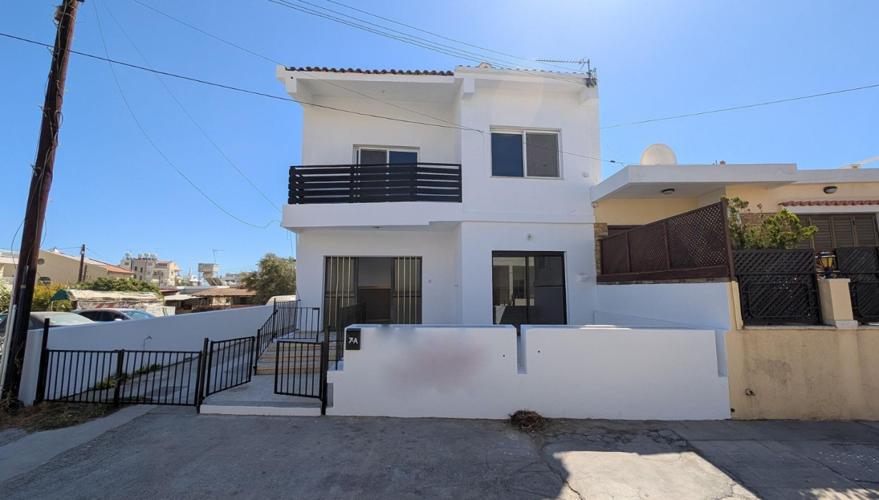 6 Bedrooms House / Villa in Mesa Geitonia, Limassol