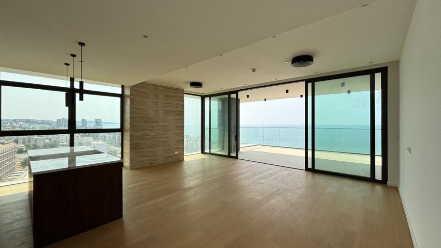 3 Bedrooms Apartment in Agios Tychonas, Limassol