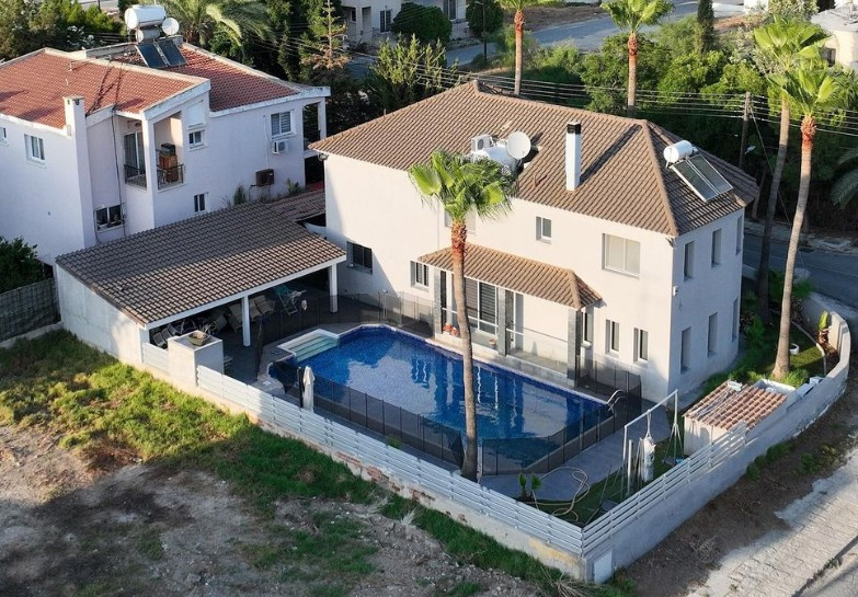 3 Bedrooms House / Villa in Nicosia, Nicosia