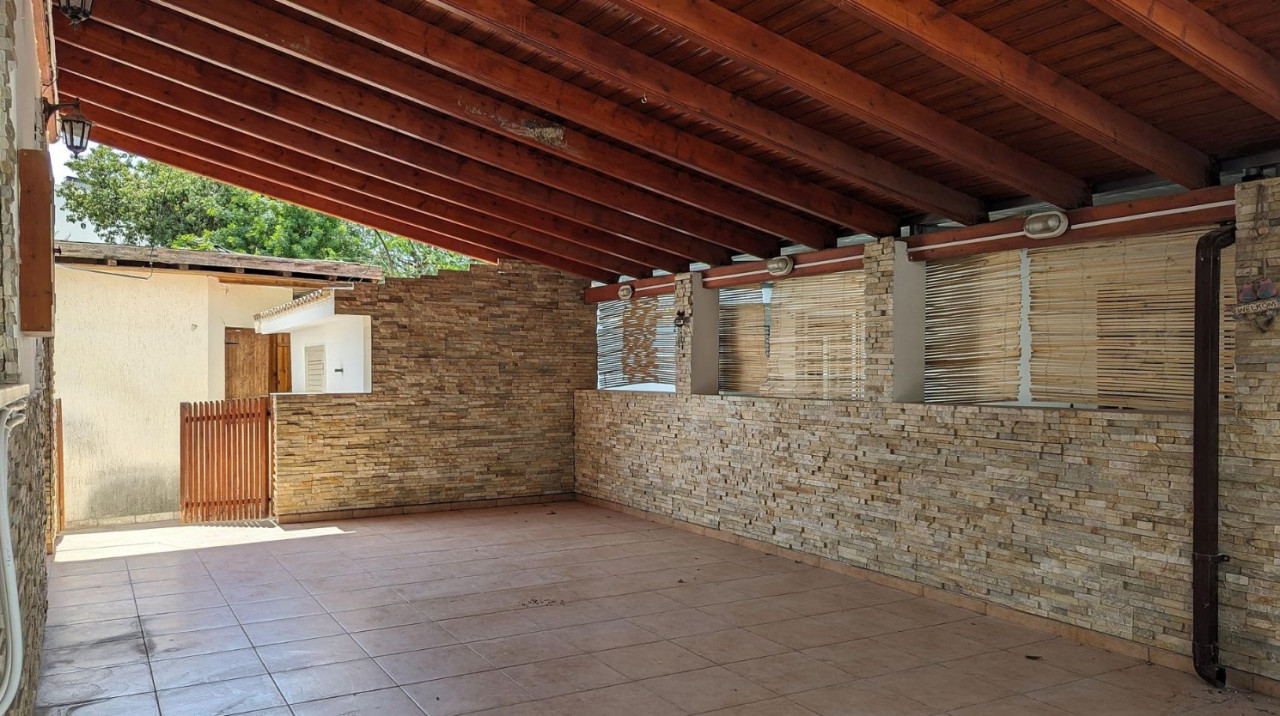 4 Bedrooms House / Villa in Lakatamia, Nicosia