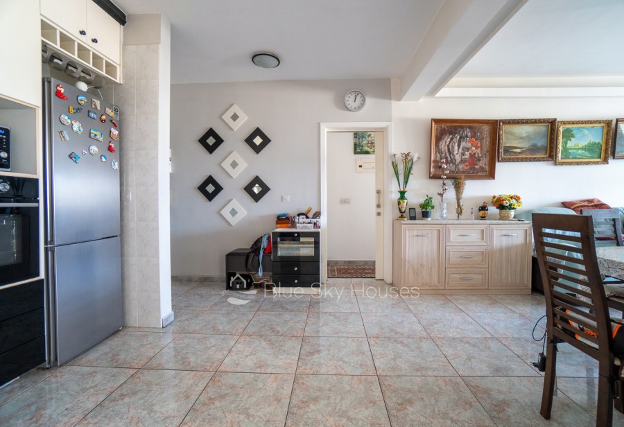 2 Bedrooms Apartment in Neapolis, Limassol