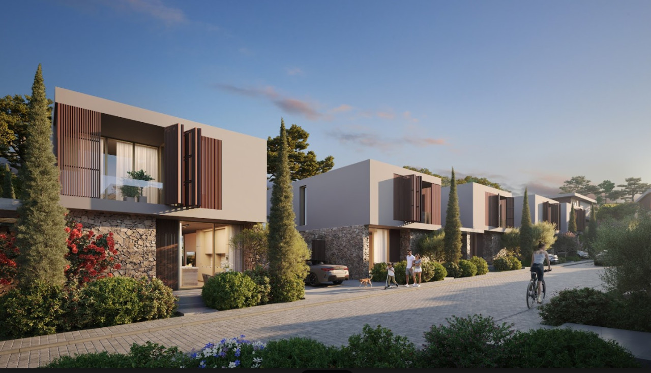 6 Bedrooms House / Villa in Coral Bay, Paphos