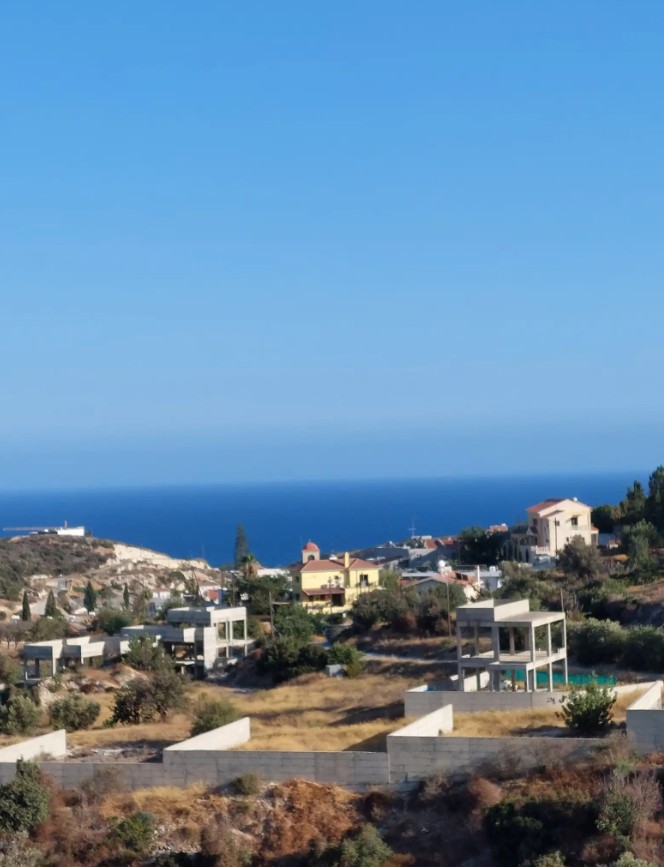Land in Agios Tychonas, Limassol