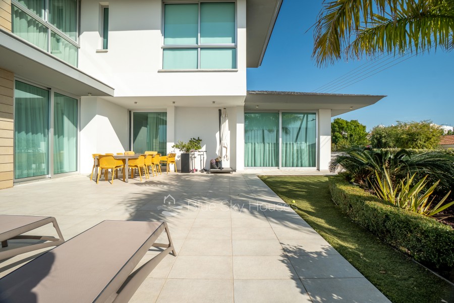 4 Bedrooms House / Villa in Anavargos, Paphos