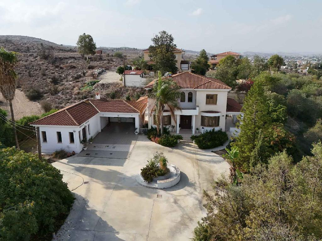 4 Bedrooms House / Villa in Dali, Nicosia