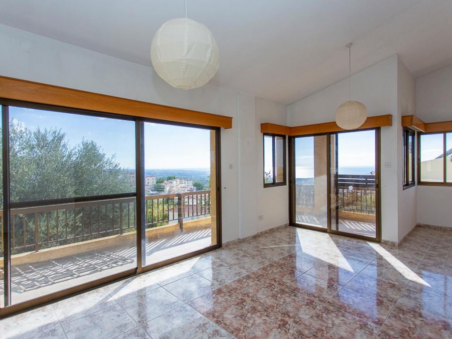 3 Bedrooms House / Villa in Peyia, Paphos