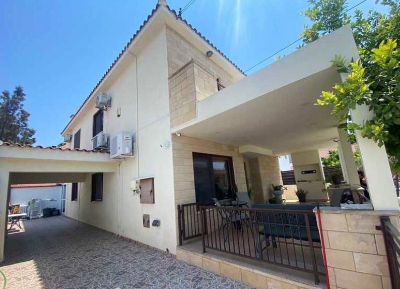 4 Bedrooms House / Villa in Aradippou, Larnaca