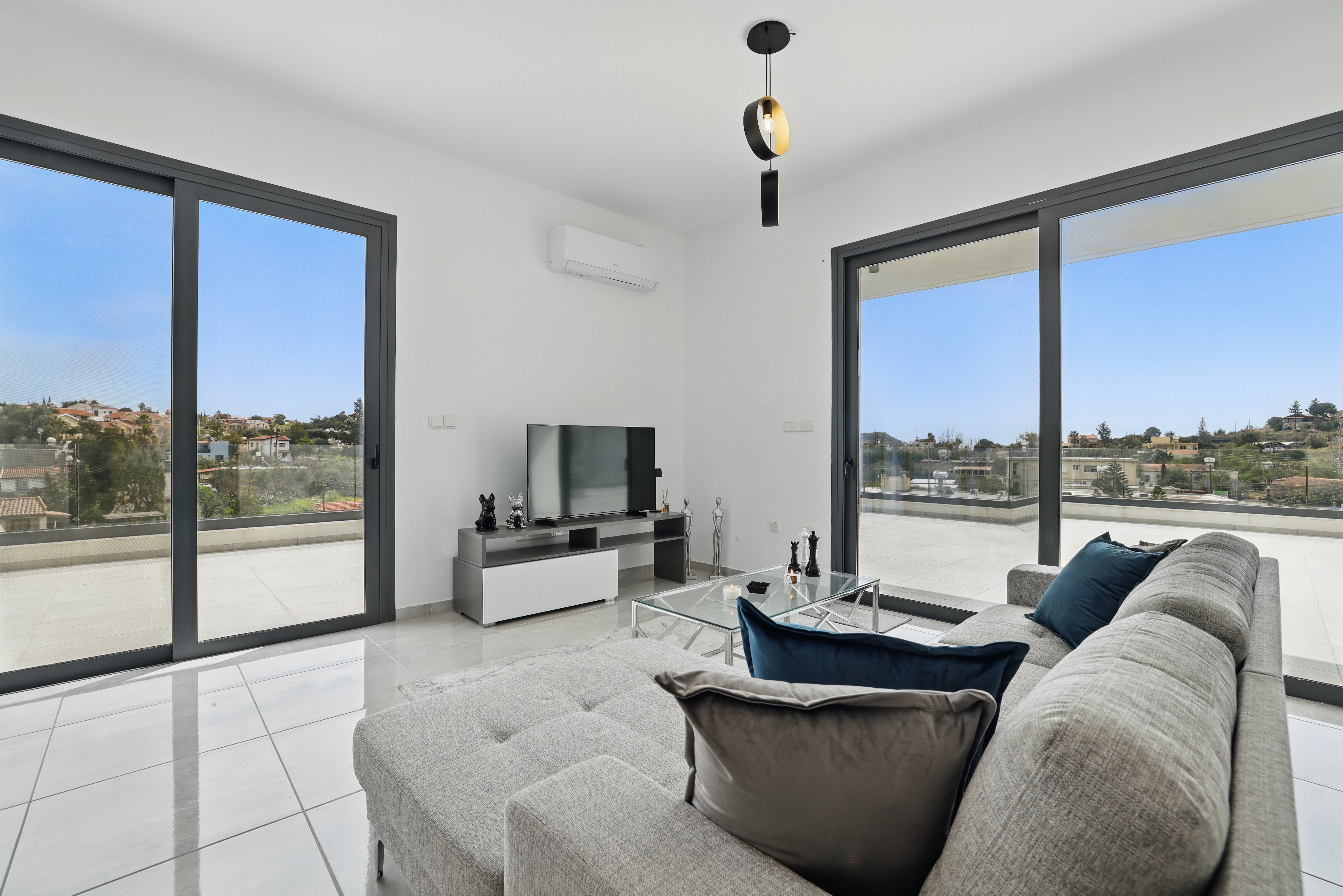 3 Bedrooms Penthouse in Pareklissia, Limassol